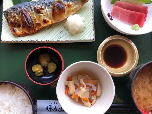 サバ塩焼き定食.jpg