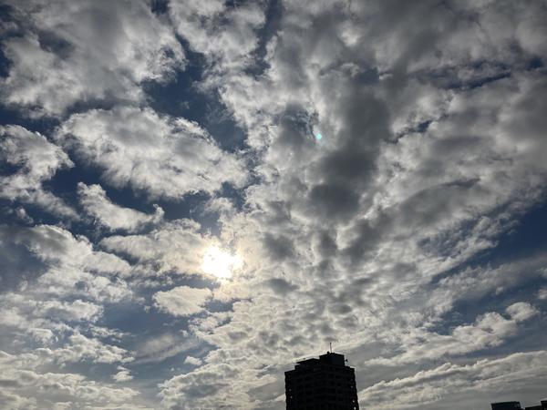 雲にさえぎられた日光.JPEG